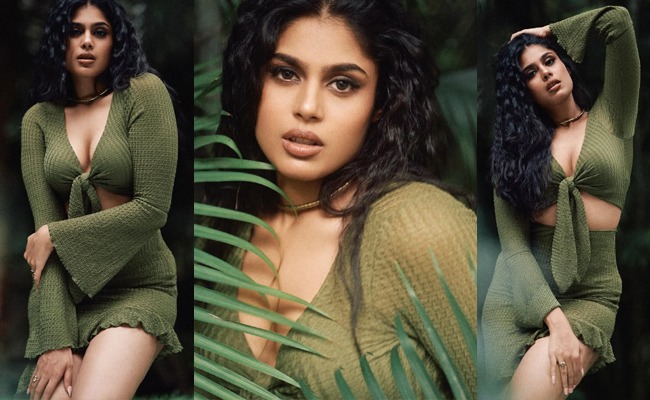 HOT: Tallest Beauty Turns Heads In Green
