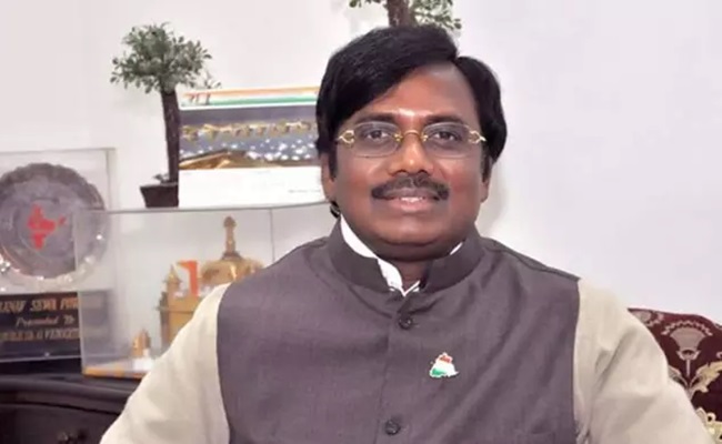 V-6 Vivek quits BJP, gets bumper offer from Cong