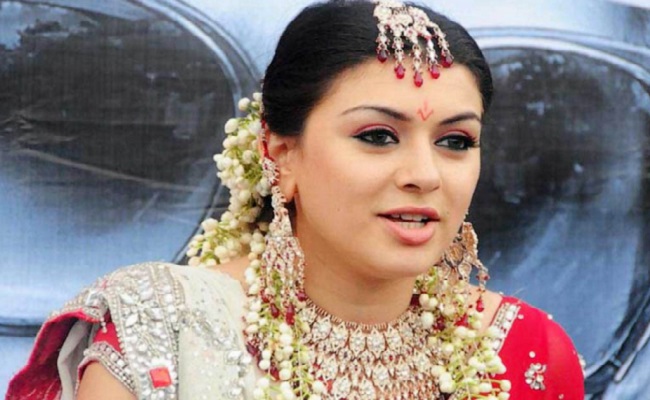 Hansika's Wedding Preparations Begin!