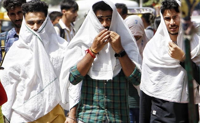 Heatwave plays spoilsport in Telugu states as campaign enters final leg