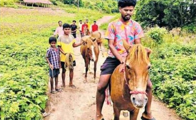 Pawan fails to fulfil promise, tribals protest