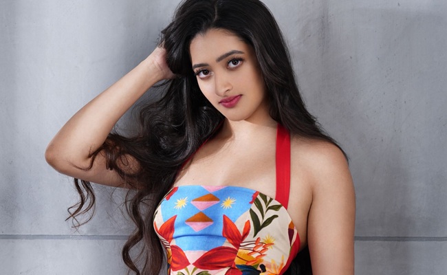 Who's The Hero For Jaanvi Ghattamaneni's 1st Film?