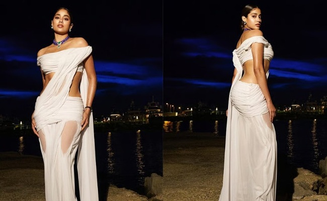 pHOTo: Janhvi Kapoor's Drenched Look at Cannes