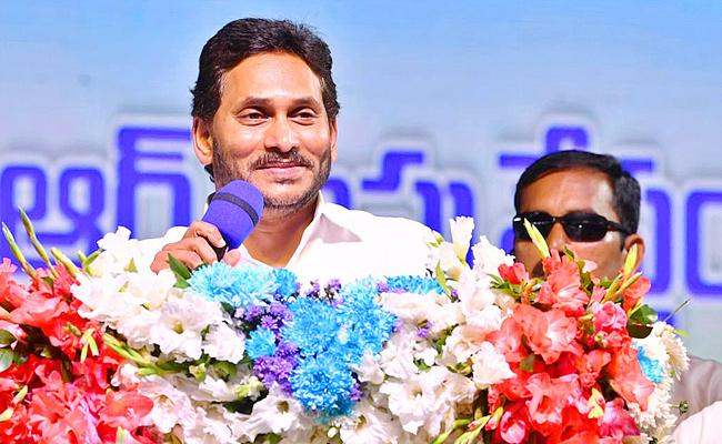 Chandrababu Naidu is a big thief, says Jagan