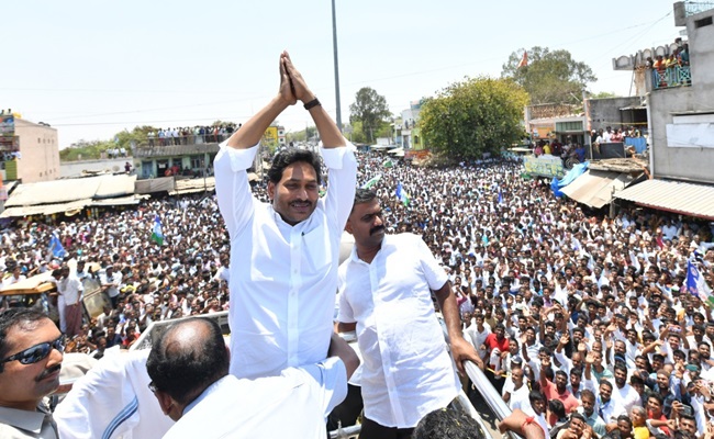 Day 5: Huge response for Jagan yatra