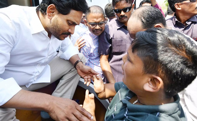 How YS Jagan Bulldozing Opponents With His Campaign?
