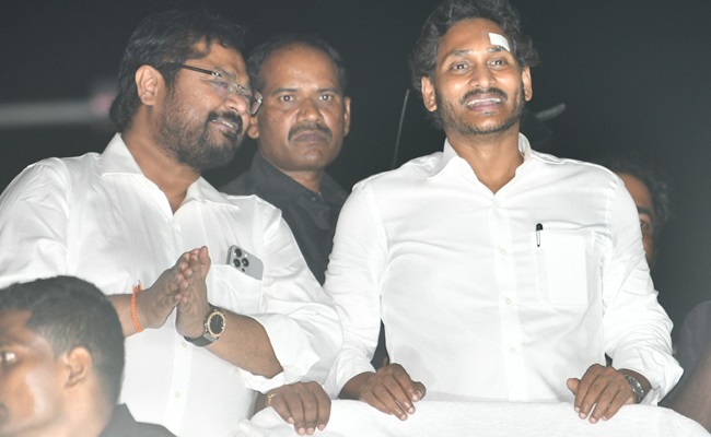 YS Jagan's 'Tea Glass' Satire On Pawan And Babu