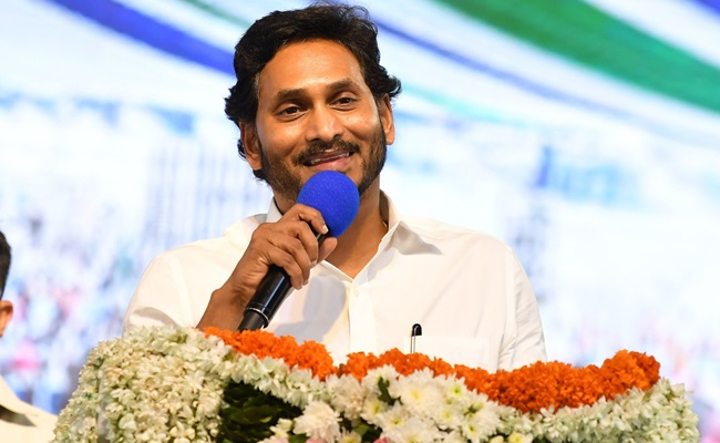 Naidu, Pawan allied with national parties: Jagan