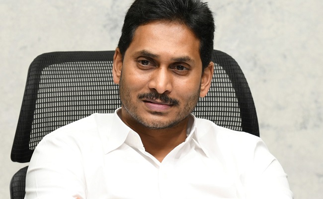 Jagan fighting lone battle, no support within party