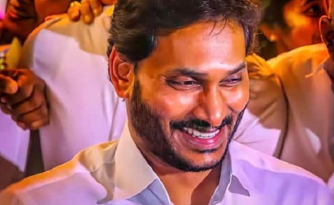 Neutral survey shows Jagan charm still intact!