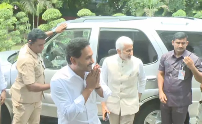 Who will support Jagan dharna in Delhi?