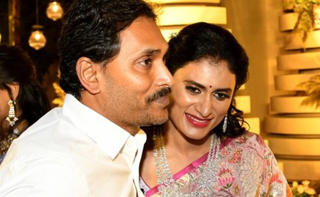 100 Acre Christian Land Behind Jagan-Sharmila Issue?