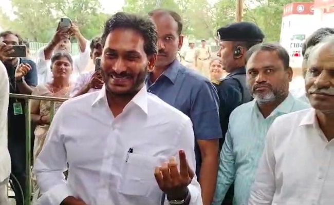 Election Buzz: #YSJaganAgain2024 vs PK for Future