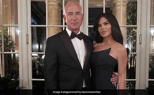 Jeff Bezos Engaged To Girlfriend Lauren: Report