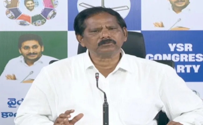 Balayya is real psycho, says YSRCP