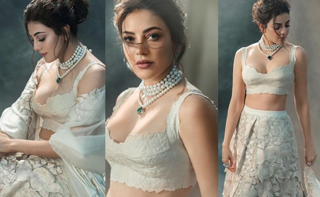 HOT: Kajal Aggarwal Stuns In Plunging Neckline