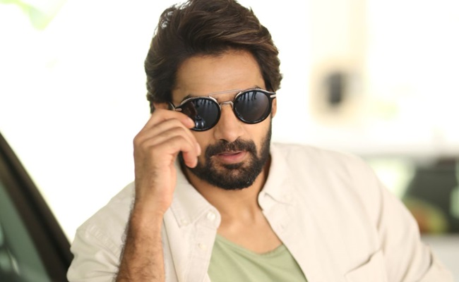 Bhaje Vaayu Vegam has racy screenplay: Kartikeya