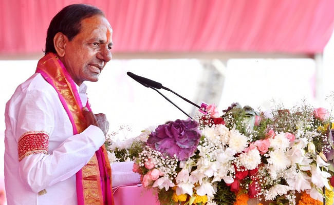 TRS gives hype for KCR campaign in Varanasi