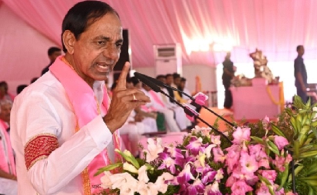 KCR announces Rs 10,000 per acre compensation