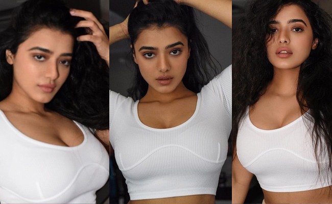 Pics: Heavy Explosive Beauty In White