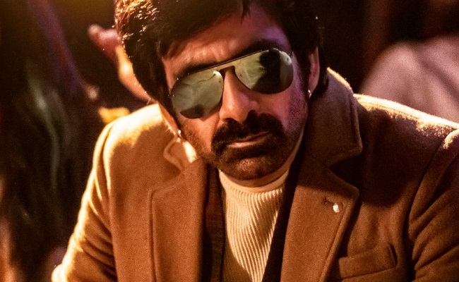 Reel Buzz: Ravi Teja Kept Khiladi Aside