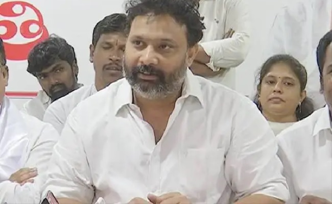 Senior YCP Leader Behind Verbal Attack On Jagan?