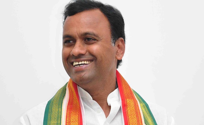 Why Raj Gopal Reddy Deserves a Cabinet Role in T'gana