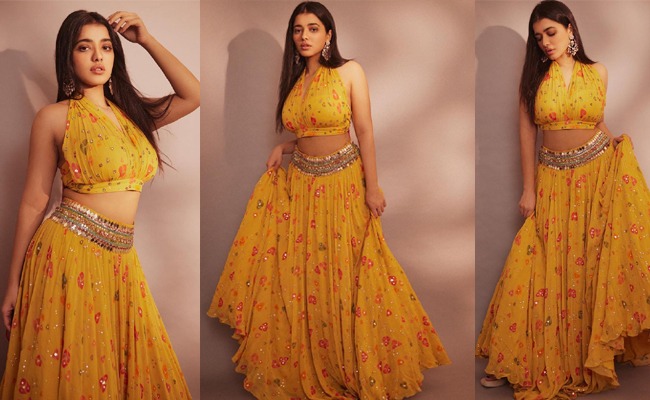 Pics: Explosive Beauty Wrapped In Yellow