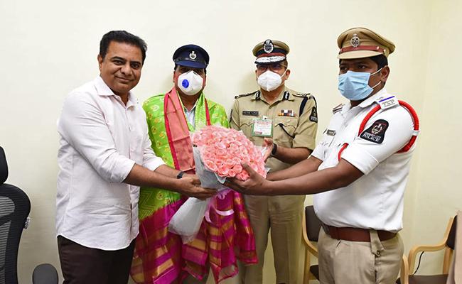 After trolling on social media, KTR fetes traffic cops!