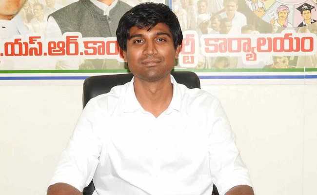 YSRC MP Krishna Devarayalu looking towards TDP?