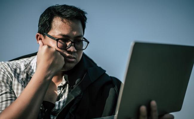 Mass Layoffs: Who Loses Jobs and Why?