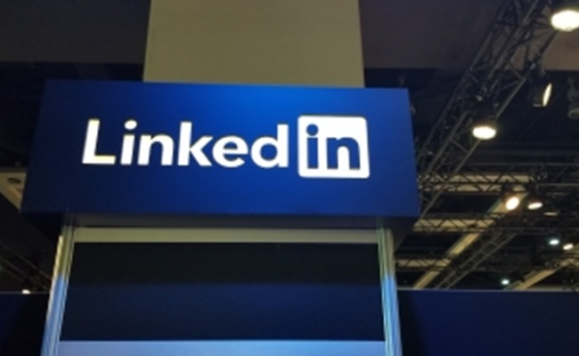 LinkedIn use can trigger imposter syndrome: Study