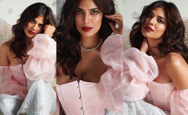 Pics: Malabar Lady In Baby Pink