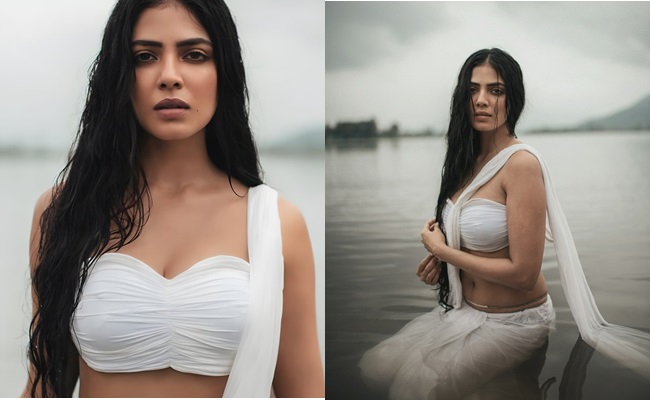 Pics: Malabar Beauty's Wet Treat In White Saree