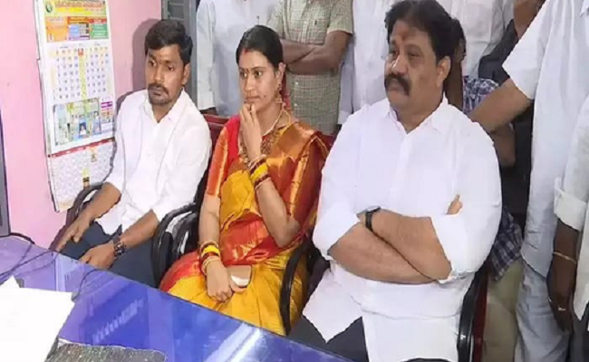 Andhra MLA performs daughter's love marriage