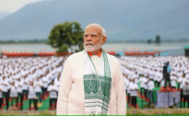 Andhra takes centre stage in Yoga Day celebrations