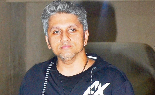 Mohit Returns to YRF With New Gen Z Love Story