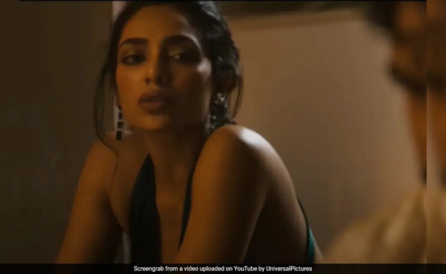 Sobhita's Intimate Scenes Get Viral