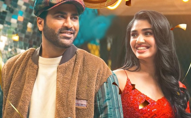 Manamey Title Song: Entho Adbhutham!