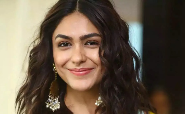 When Mrunal broke down emotionally on a film set