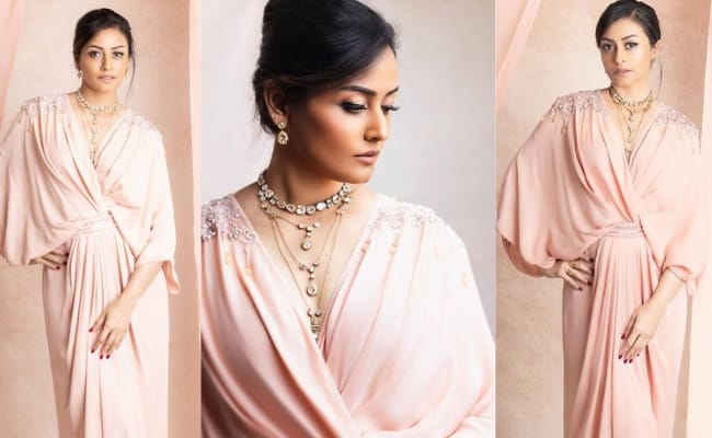 Pics: Namrata Shirodkar Stuns In New Photoshoot