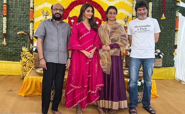 Mahesh, Trivikram's Film Launched In Namrata's Presence