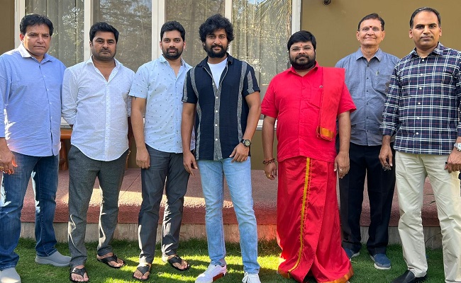 Producers pay a surprise visit to Nani on his birthday