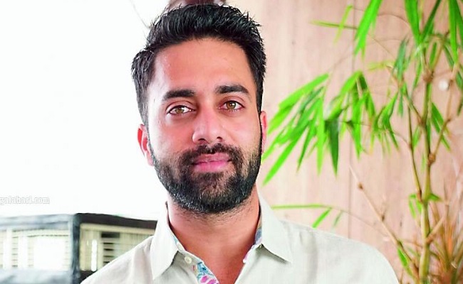 Actor Navdeep appears before ED in drugs case