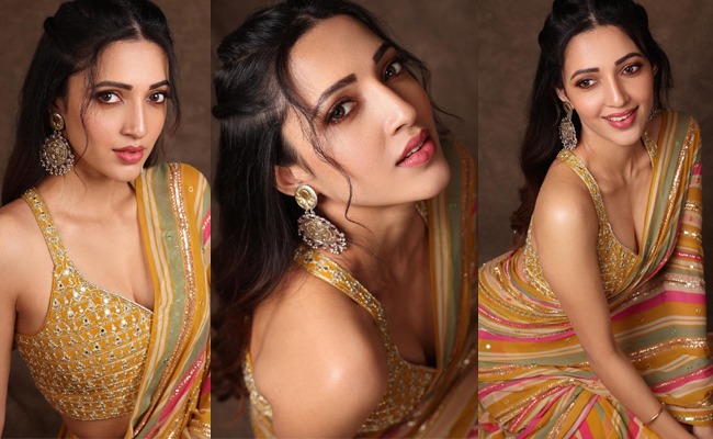 Pics: Miss Shetty Poses Cute In Saree