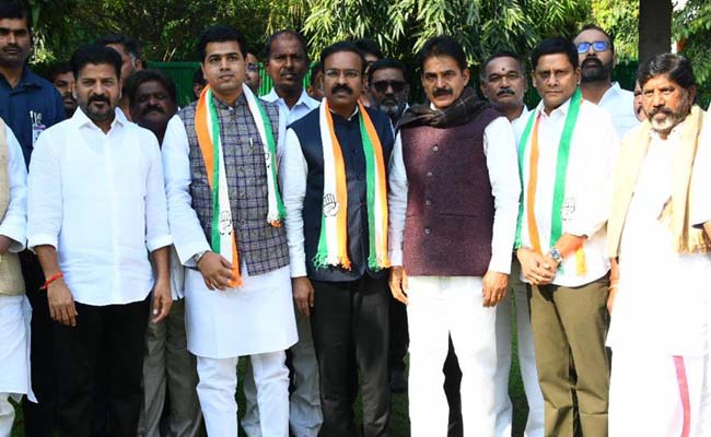 Shock to BRS as sitting MP joins Congress