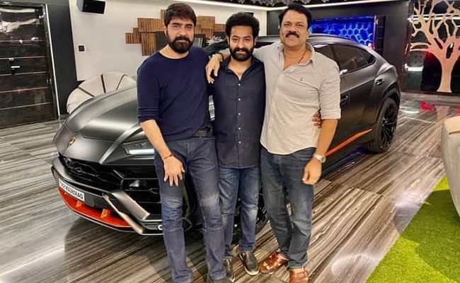 Jr NTR's First Drive In The Lamborghini Graphite