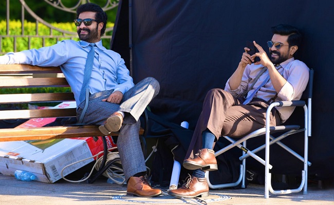 RC and NTR's exclusive pic from 'RRR' sets goes viral