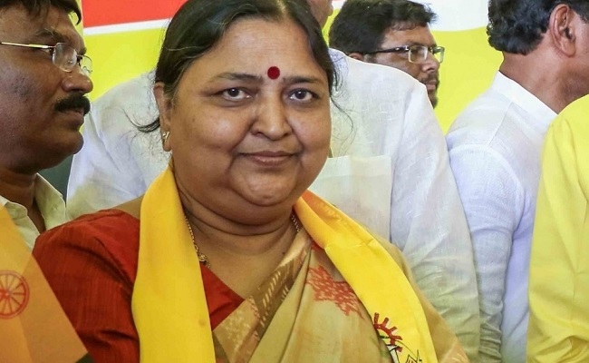 Panabaka couple to quit TDP, return to Cong?