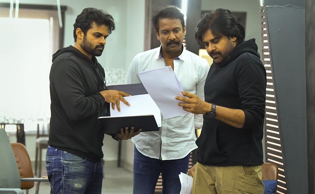 Reel Buzz: No Heroine for Pawan Kalyan